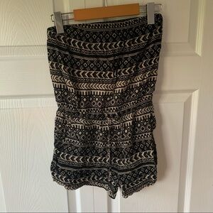 Romper with pockets size extra small 2/20$ item